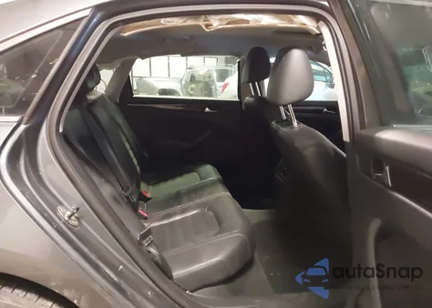 2014 Volkswagen Passat 2.0L Tdi Sel Premium z USA, uszkodzony, nr VIN 1VWCN7A3XEC037818